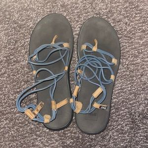 Teva sandals size 6
